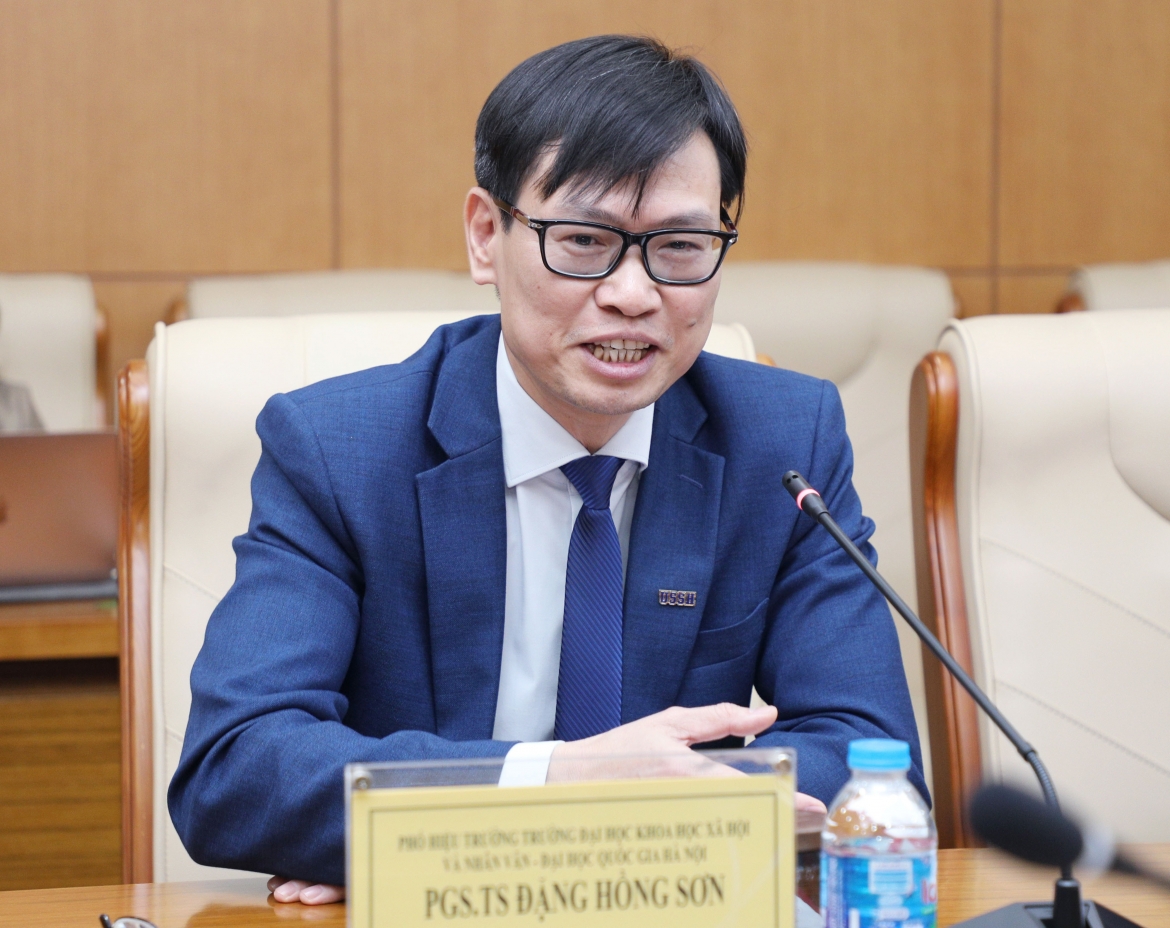 PGS.TS Đặng Hồng Sơn phát biểu tại tọa đàm. Ảnh BTC