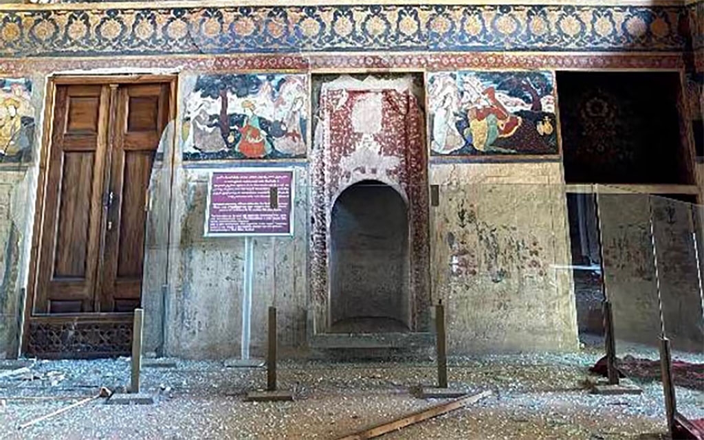 Cung điện Chehel Sotoun tại Isfahan bị ảnh hưởng nghiêm trọng. Ảnh: The Art Newspaper.