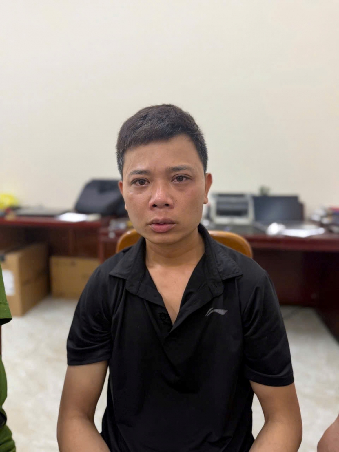 Đối tượng tại cơ quan công an