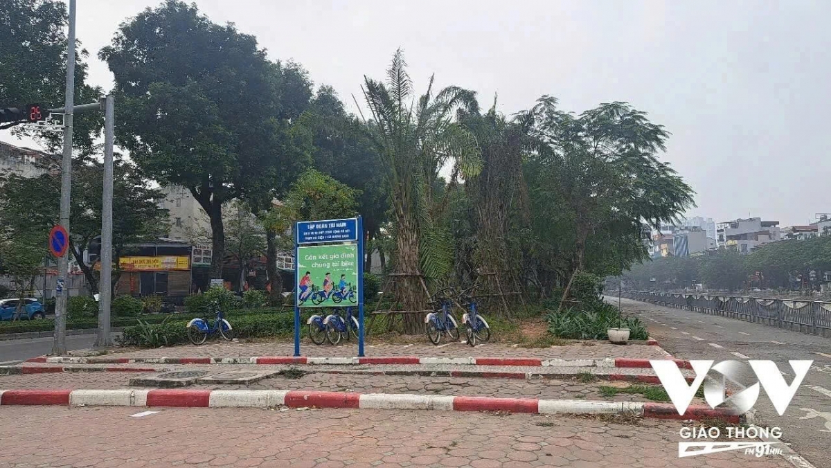 Điểm cho thuê xe đạp công cộng ít có người sử dụng (Ảnh: Nguyễn Yên)