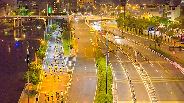 VnExpress Marathon Ho Chi Minh City Midnight 2026 chính thức diễn ra ngày 22/3 (Ảnh: BTC)