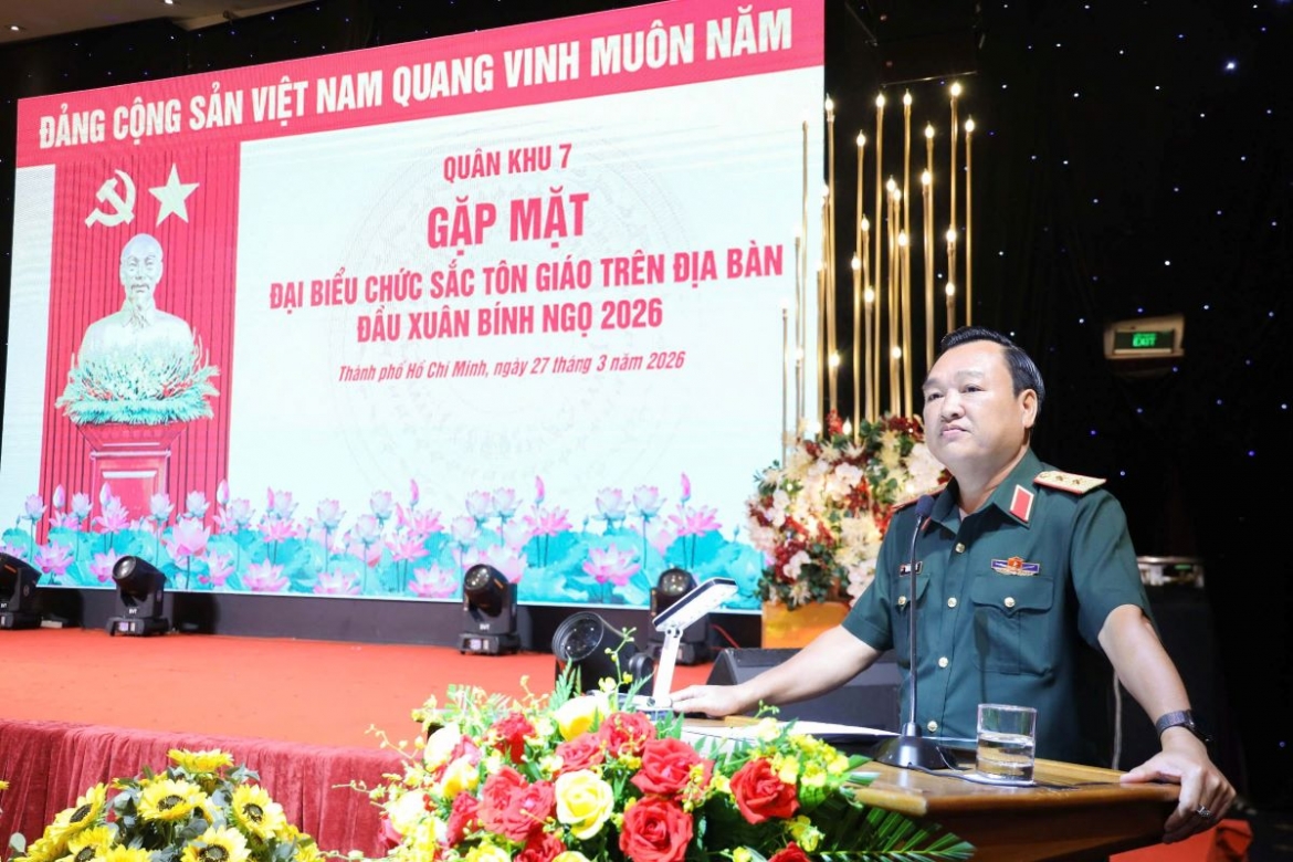 Trung tướng Trần Vinh Ngọc, Chính ủy Quân khu 7 chủ trì buổi gặp mặt