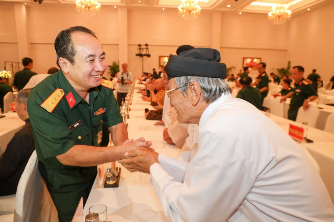 Gặp gỡ đầu xuân góp phần thắt chặt tình đoàn kết quân - dân