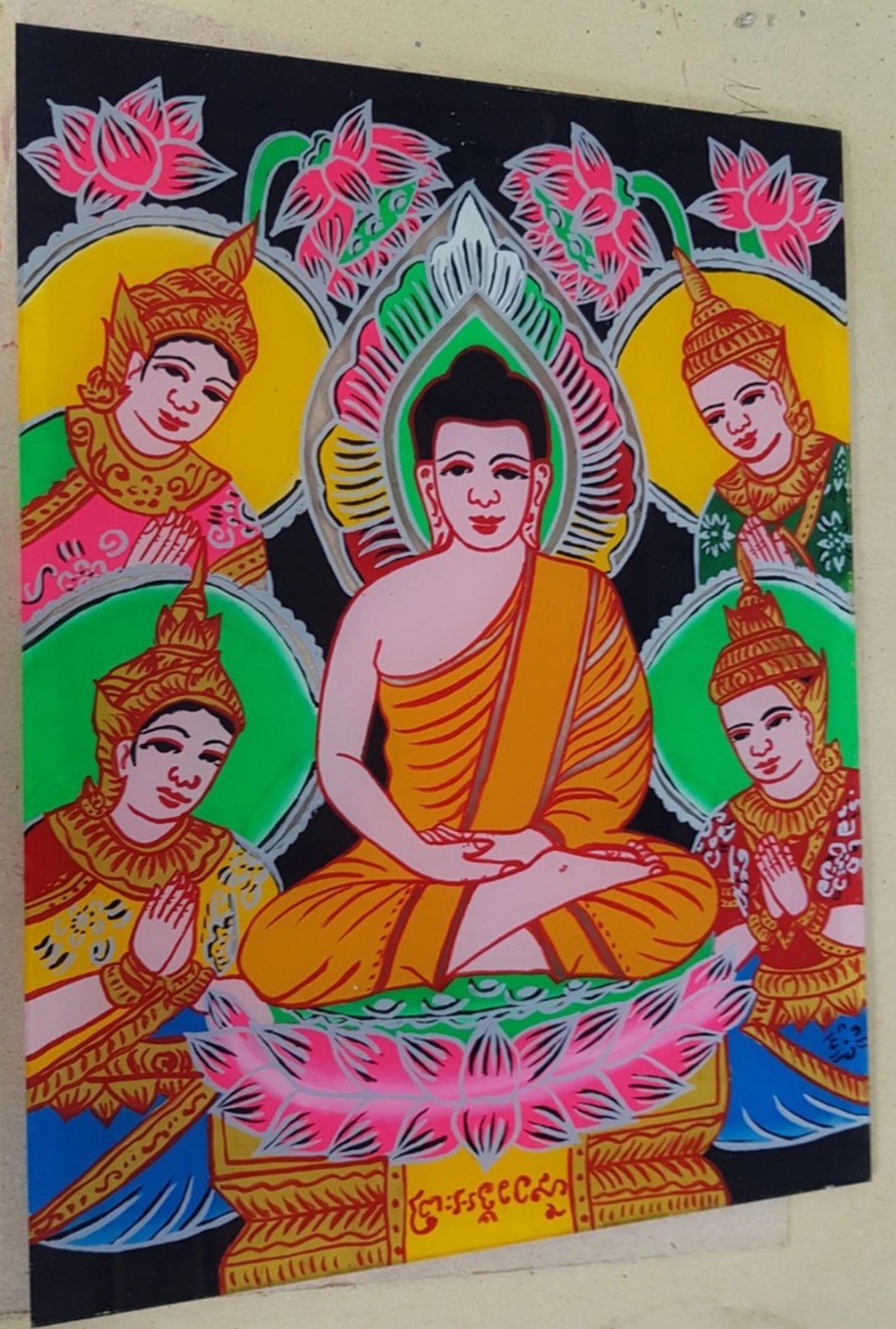 Nổi bật nhất trong các dòng tranh kiếng ở Nam Bộ là kỹ pháp vẽ tranh kiếng Đức Phật của các nghệ nhân ở ấp Phước Thuận. Tuy cùng chủ đề tích truyện tiền kiếp Đức Phật nhưng không bức tranh của nghệ nhân nào giống nghệ nhân nào, khẳng định sắc thái mỹ thuật riêng của cộng đồng dân cư.