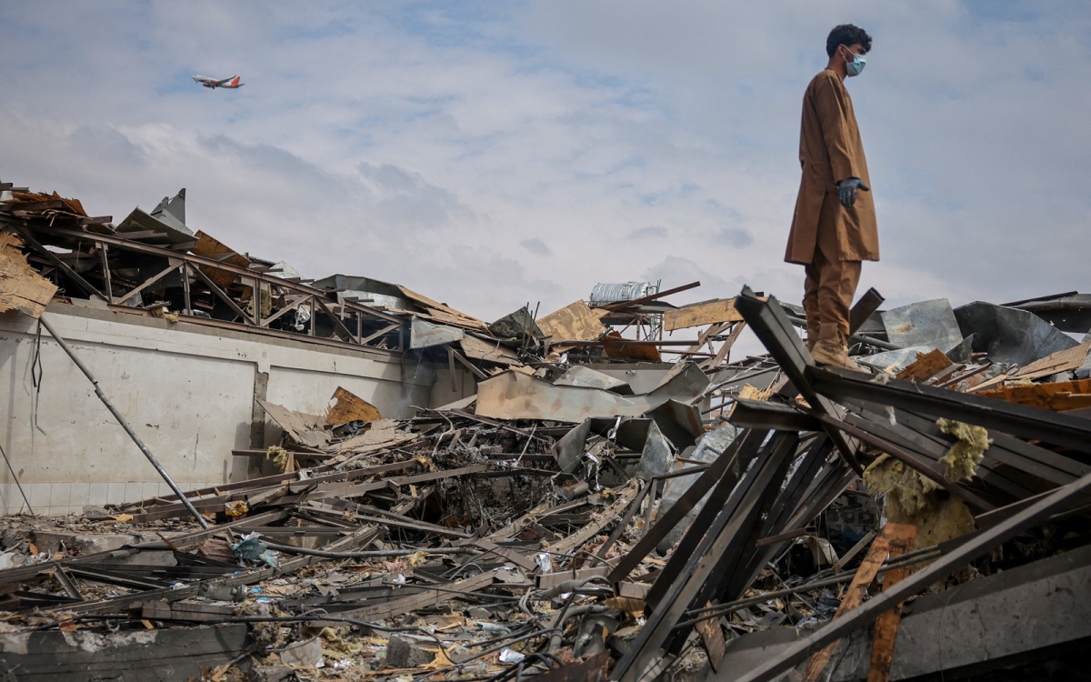Hình ảnh trung tâm cai nghiện ở Kabul sau vụ không kích. Ảnh: Reuters.
