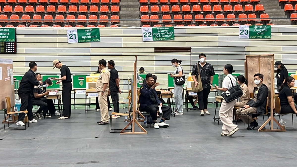 Người dân Thái Lan đi bỏ phiếu tại quận Din Daeng, Bangkok, hôm 8/2/2026. Ảnh: Ngọc Diệp/VOV Bangkok