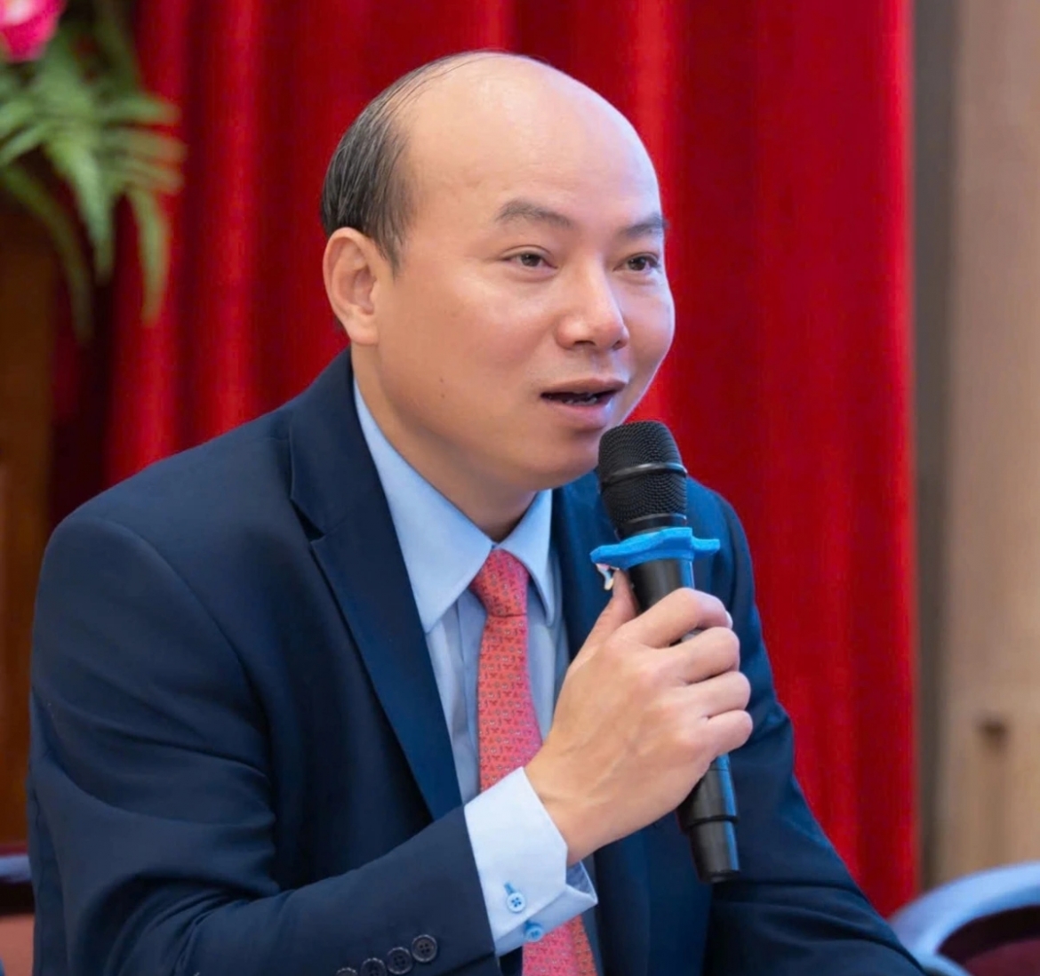 PGS.TS. Hoàng Văn Nghĩa, Giảng viên cao cấp, Vụ trưởng Vụ Hợp tác quốc tế, Học viện chính trị quốc gia Hồ Chí Minh.