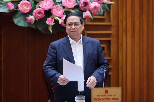 Thủ tướng Phạm Minh Chính chủ trì cuộc họp của Thường trực Chính phủ về nguồn kinh phí hỗ trợ bình ổn giá xăng dầu.