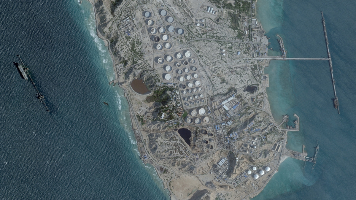 Một cơ sở dầu mỏ trên đảo Kharg của Iran. Ảnh: Planet LabsReuters.