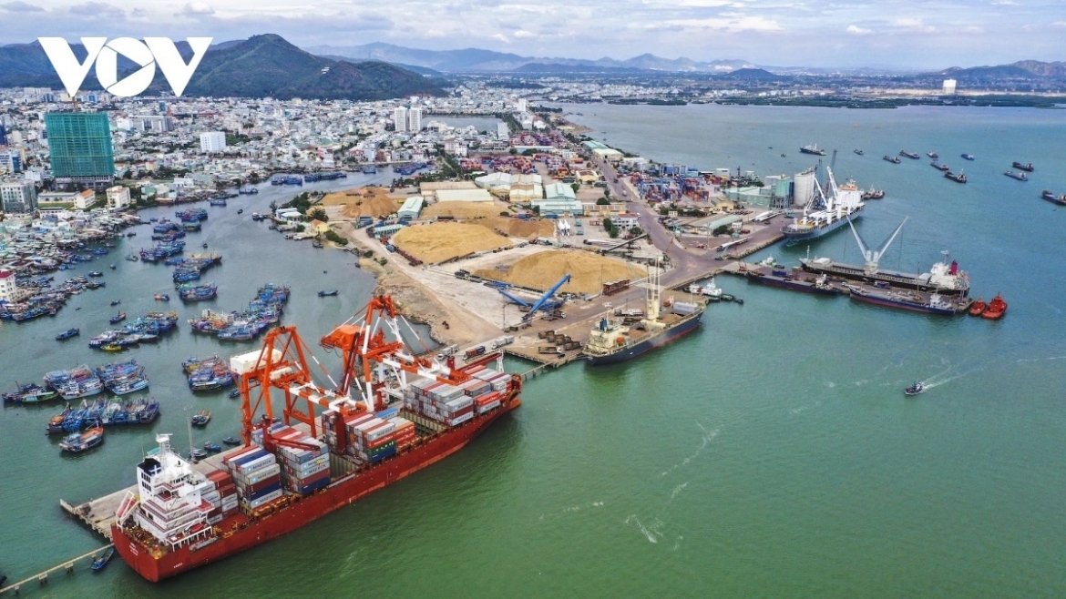 Việc sửa đổi Luật Tài nguyên, môi trường biển và hải đảo được kỳ vọng sẽ hoàn thiện khung pháp lý quản lý không gian biển theo hướng hiện đại, minh bạch, đồng thời mở đường cho các ngành kinh tế biển mới, đặc biệt là năng lượng tái tạo ngoài khơi, phát triển bền vững trong giai đoạn tới.