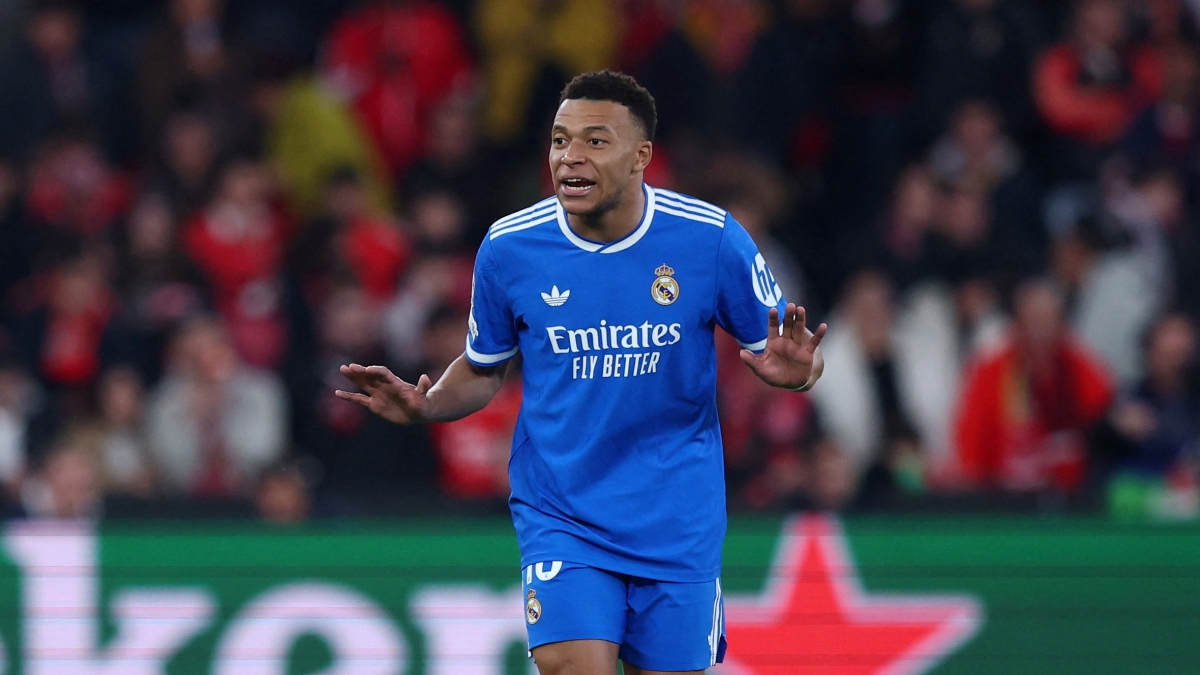 Tiền đạo Kylian Mbappe đã sẵn sàng ra sân ở trận đấu với Man City (Ảnh: Reuters).