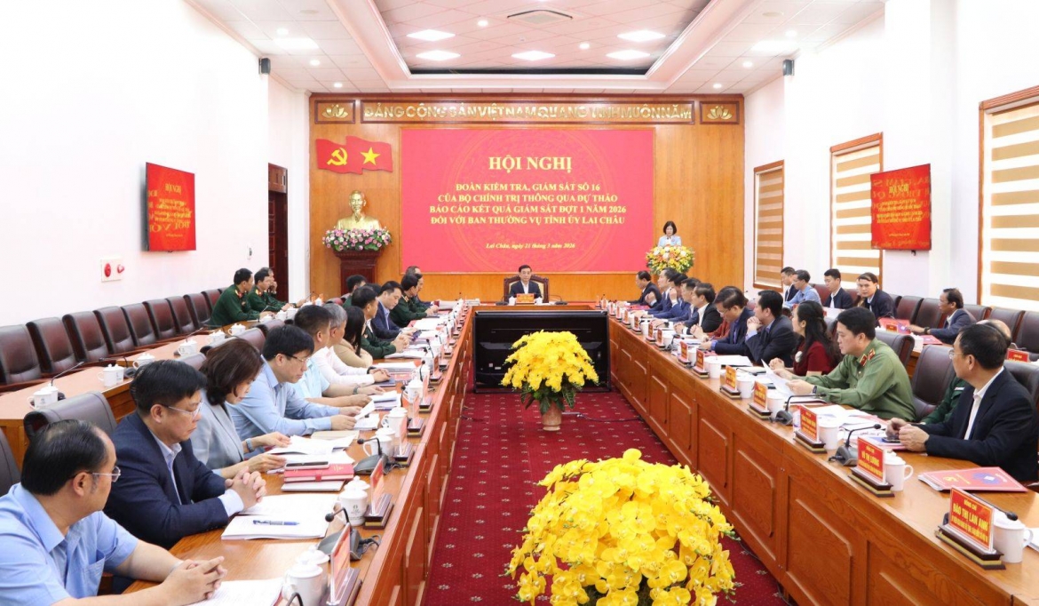 Quang cảnh buổi làm việc.