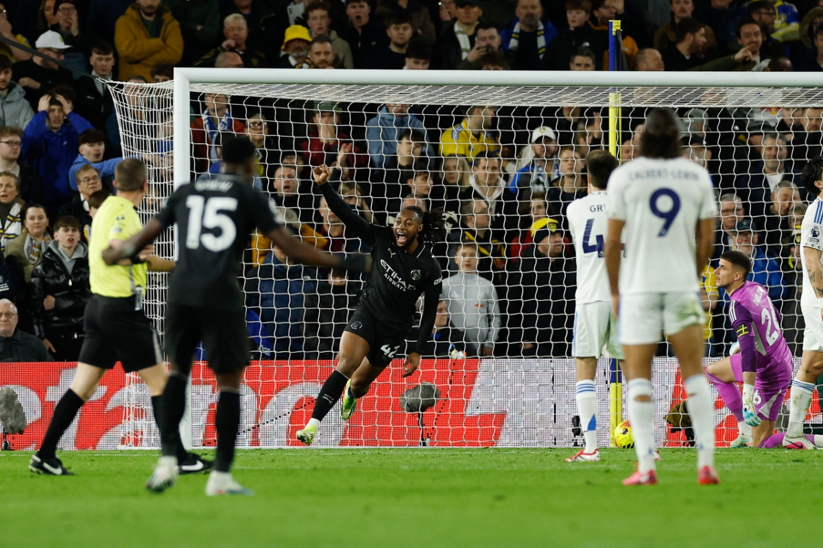 Semenyo ghi bàn mở tỉ số (Ảnh: Reuters)