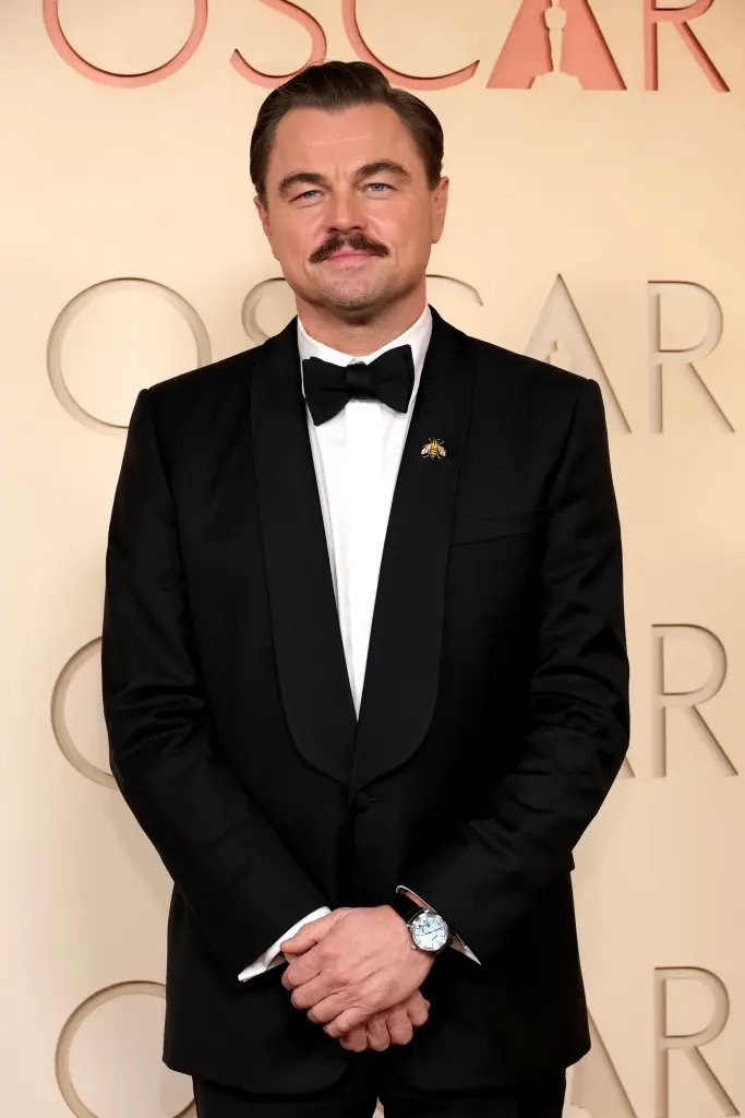 Leonardo DiCaprio trên thảm đỏ Oscar 2026. Ảnh: Getty Images