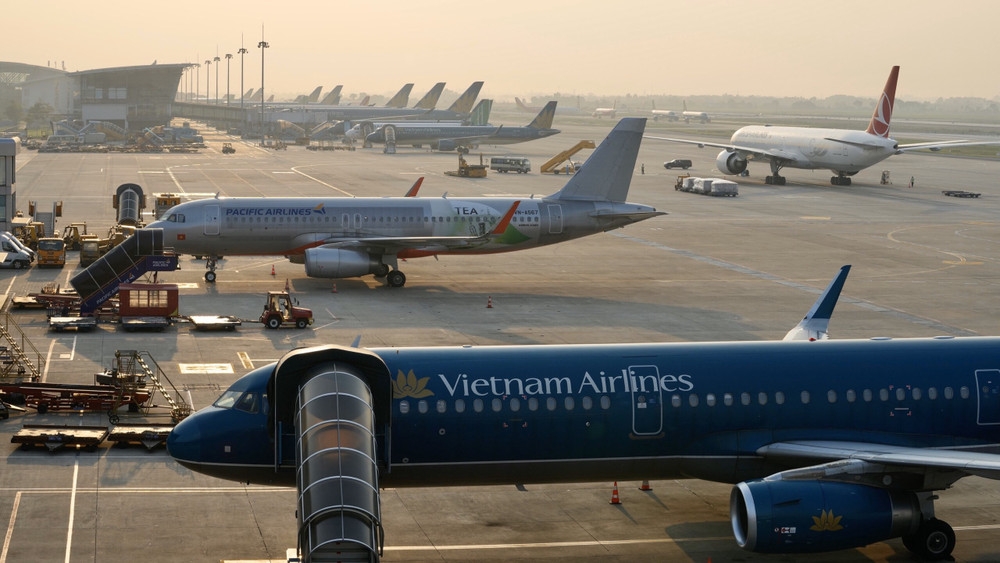 Từ ngày 13 - 16/3, nhiều chuyến bay giữa Việt Nam và khu vực Trung Đông tiếp tục bị hủy do ảnh hưởng từ xung đột tại khu vực này, khiến hơn 6.000 hành khách bị tác động và phải điều chỉnh kế hoạch di chuyển.