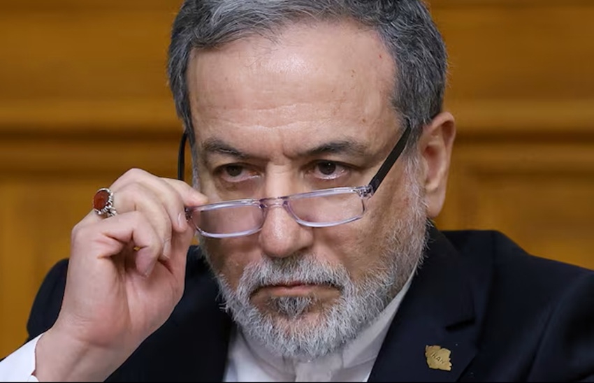 Ngoại trưởng Iran Abbas Araghchi lên án các cuộc tấn công của Mỹ và Israel nhằm vào các cơ sở hạt nhân của Tehran. Ảnh: Reuters