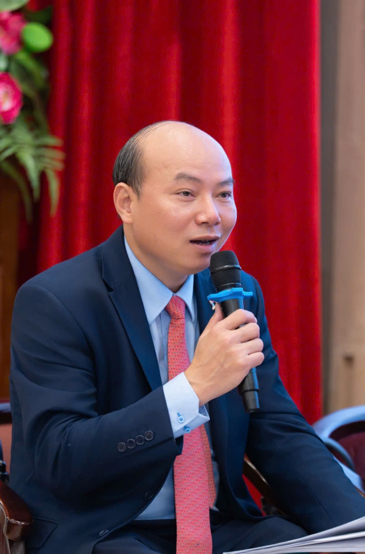 PGS.TS. Hoàng Văn Nghĩa, Giảng viên cao cấp, Vụ trưởng Vụ Hợp tác quốc tế, Học viện chính trị quốc gia Hồ Chí Minh.