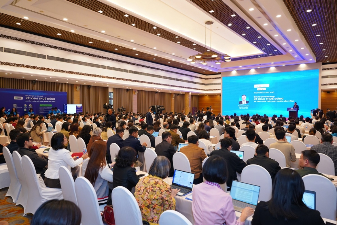 Toàn cảnh hội thảo