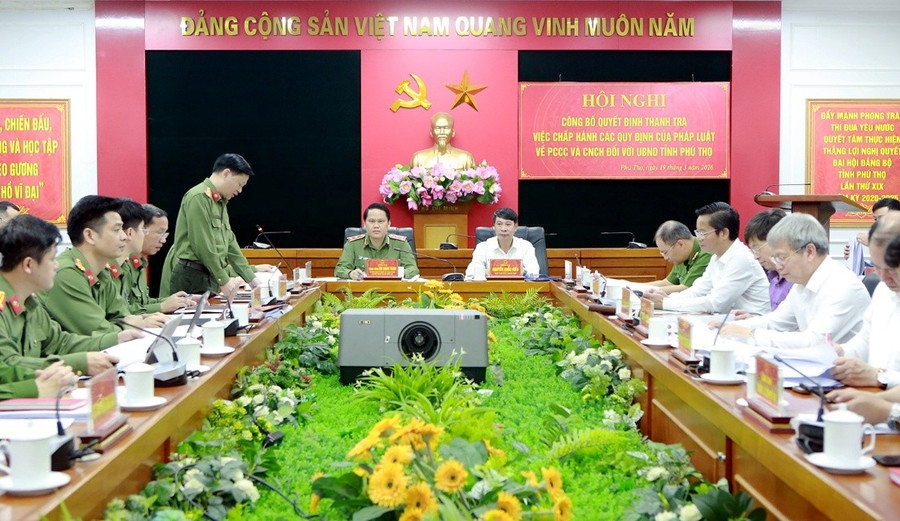 Quang cảnh hội nghị. Ảnh: Ngọc Kiên.