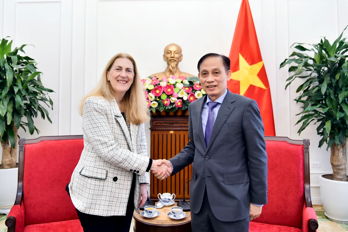 Bộ trưởng Ngoại giao Lê Hoài Trung tiếp bà Helene Budliger Artieda tại Trụ sở Bộ Ngoại giao. (Ảnh: Bộ Ngoại giao)