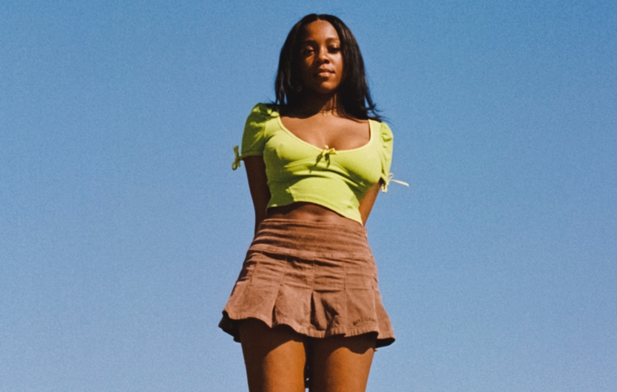 Mang màu sắc indie-pop đặc trưng, Rachel Chinouriri chinh phục khán giả bằng những ca khúc giàu cảm xúc và mang tính tự sự. Xuất thân từ môi trường âm nhạc độc lập, cô từng bước xây dựng sự nghiệp và nhận được sự công nhận từ giới chuyên môn. Rachel được xem là đại diện tiêu biểu cho thế hệ nghệ sĩ pop Anh mới.