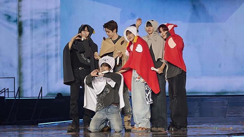 Nhóm nhạc K-pop nam RIIZE biểu diễn trong đêm diễn cuối cùng tại Seoul thuộc tour diễn “RIIZING LOUD” Ở KSPO Dome. (Ảnh: SM Entertainment)