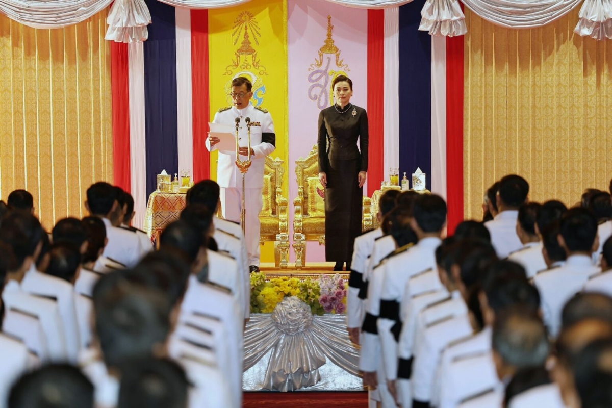 Nhà vua Thái Lan Maha Vajiralongkorn và Hoàng hậu Suthida đã chủ trì lễ khai mạc kỳ họp thường kỳ đầu tiên của Quốc hội Thái Lan năm 2026. Ảnh: Hoàng gia Thái Lan