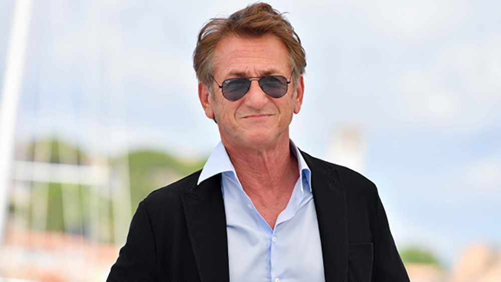 Dự án tiếp theo của Sean Penn là bộ phim điện ảnh đầu tiên của anh ấy sau nhiều năm do hãng phim lớn sản xuất, và nam diễn viên này, người thường gắn bó với các phim độc lập như bộ phim gần đây “Daddio”, vẫn chưa tiết lộ về dự án tiếp theo. (Ảnh: Dominique Charriau/WireImage)