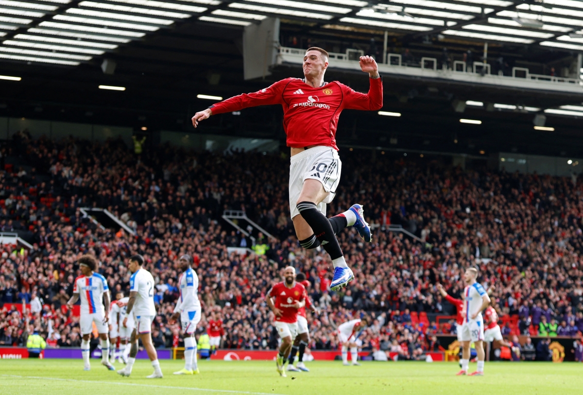 Sesko ghi bàn ấn định chiến thắng 2-1 cho Quỷ đỏ trước Crystal Palace ở vòng 28 Ngoại hạng Anh 2025/2026. (Ảnh: Reuters)