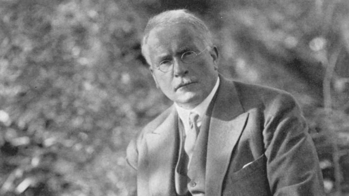 Nhà tâm lý học Carl Gustav Jung, người mở rộng khoa học sang lĩnh vực huyền học và triết học.