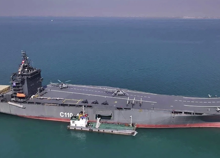 Tàu chiến của Iran. Ảnh: AP