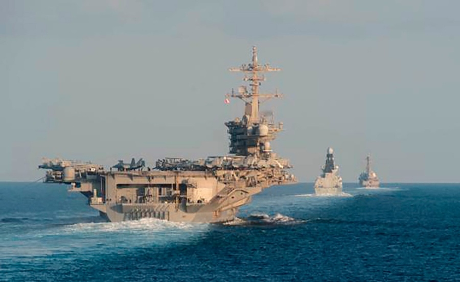 Mỹ kêu gọi thành lập một liên minh hải quân quốc tế nhằm bảo vệ tuyến vận tải qua eo biển Hormuz. Ảnh: AP