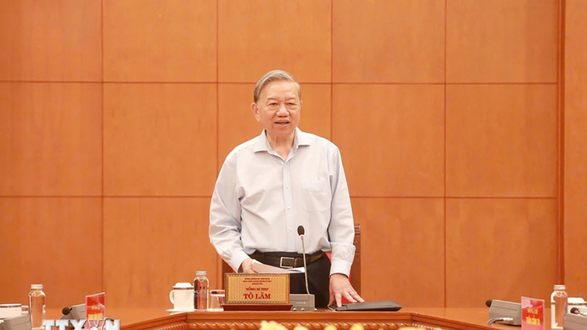 Tổng Bí thư Tô Lâm chủ trì cuộc làm việc với Văn phòng Trung ương Đảng và các cơ quan tham mưu. (Ảnh: TTXVN)