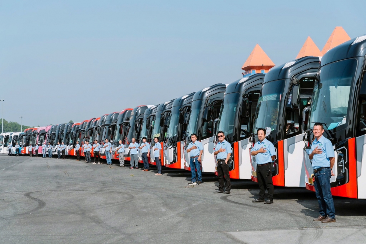 Dù chịu sức ép lớn về biến động chi phí nhiên liệu, các doanh nghiệp du lịch như Đất Việt Tour vẫn đẩy mạnh kích cầu thị trường, nỗ lực đáp ứng nhu cầu của khách hàng.