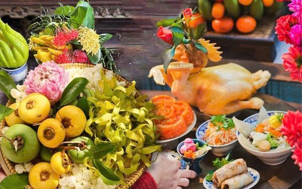 Lễ cúng Thanh Minh là nghi thức truyền thống diễn ra hàng năm, khi con cháu đến thăm viếng, dọn dẹp và dâng lễ tại phần mộ tổ tiên để bày tỏ lòng tưởng nhớ người đã khuất