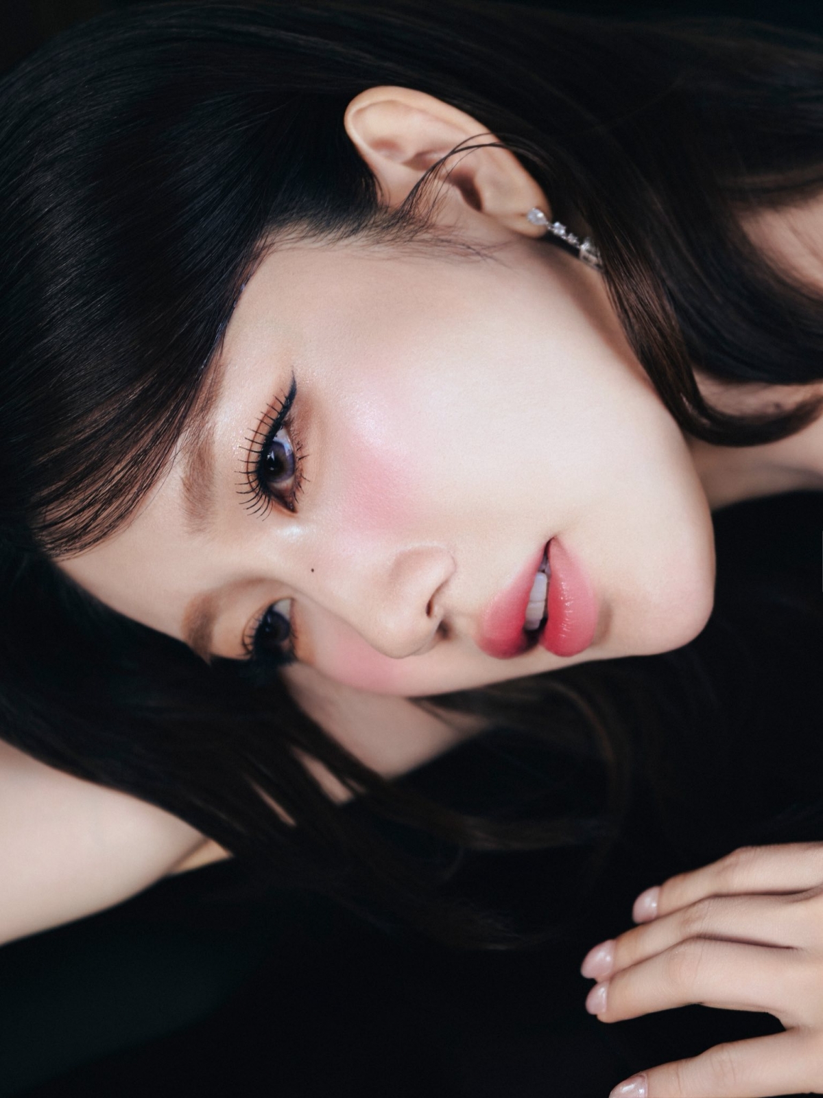 Thúy Ngân xuất hiện với hình ảnh rạng rỡ, cuốn hút trong loạt ảnh mới, nhanh chóng thu hút sự chú ý trên mạng xã hội.