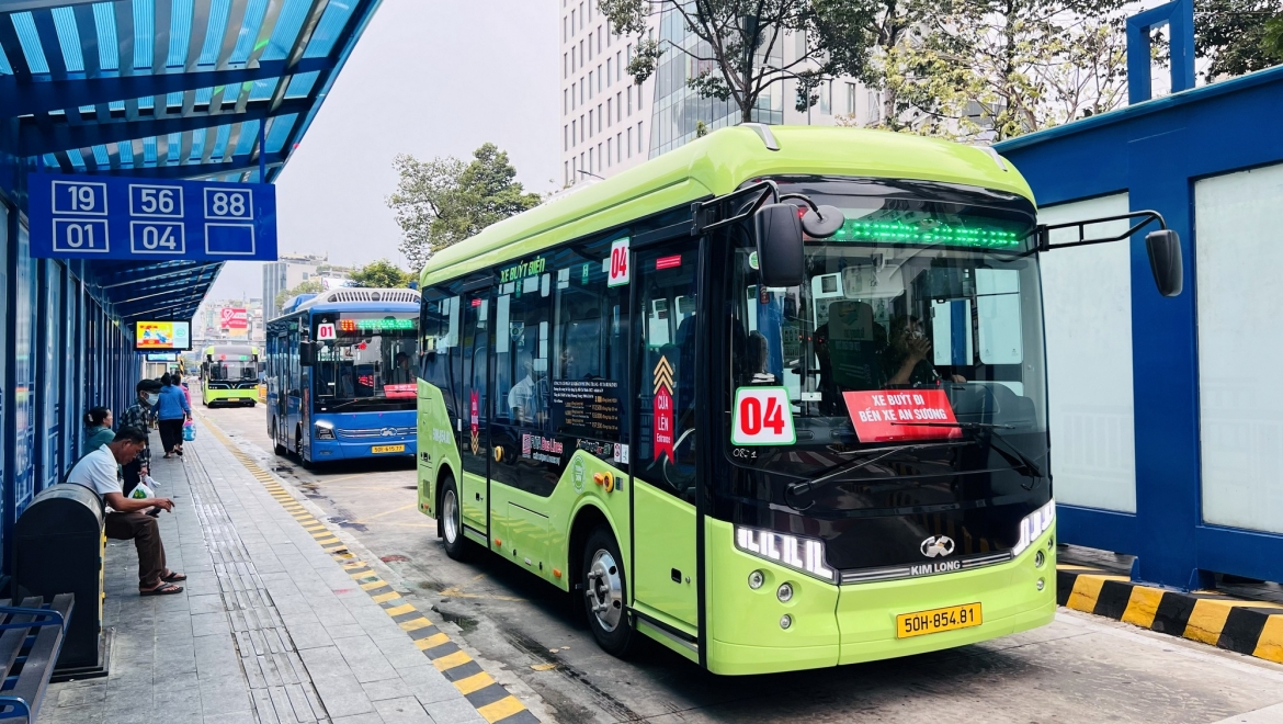 Giai đoạn đầu có 16 tuyến xe buýt sẽ không in vé giấy (ảnh: TTGTCC)