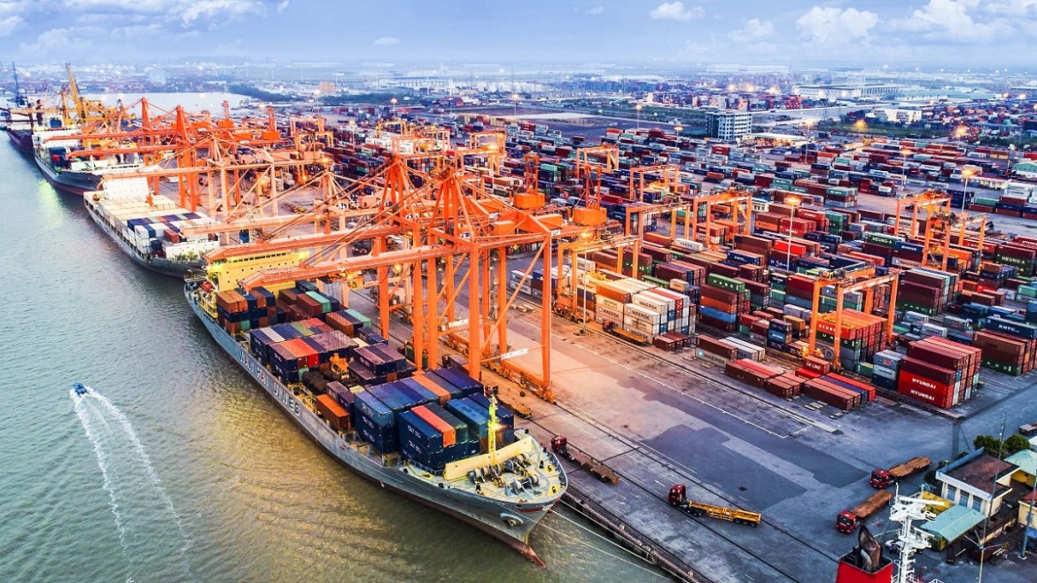 Xung đột chính trị Trung Đông khiến chi phí logistics leo thang 