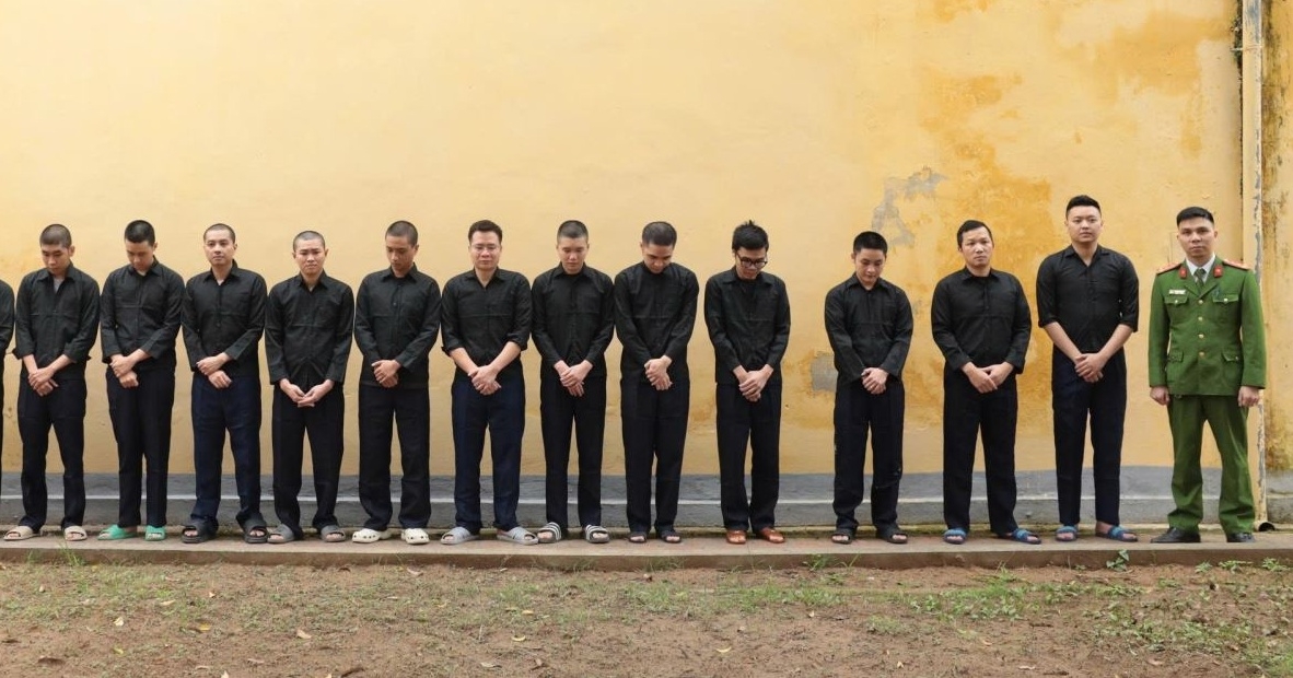 Nhiều bình luận viên nổi tiếng của Xôi Lạc TV đã bị bắt với "nghệ danh" như: Batman, Anh Thỏ, Người Dơi, Người Rơm, Xavi... (Ảnh: Công an cung cấp)