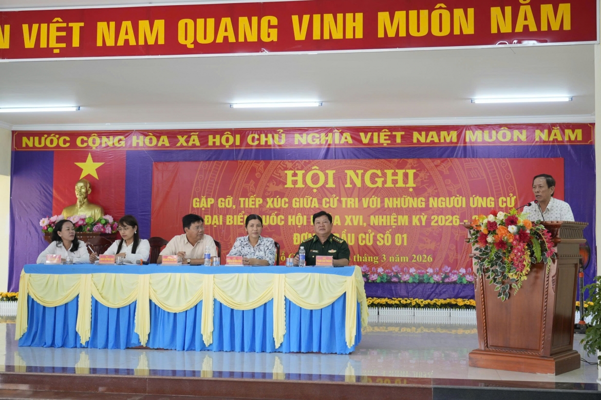 Ứng cử viên đại biểu Quốc hội tiếp xúc cử tri đặc khu Thổ Châu.