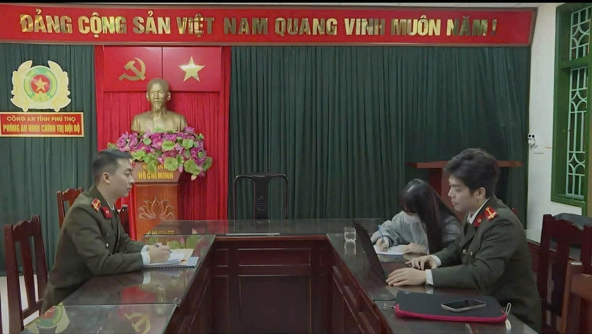 Bà T.T.H tại cơ quan công an