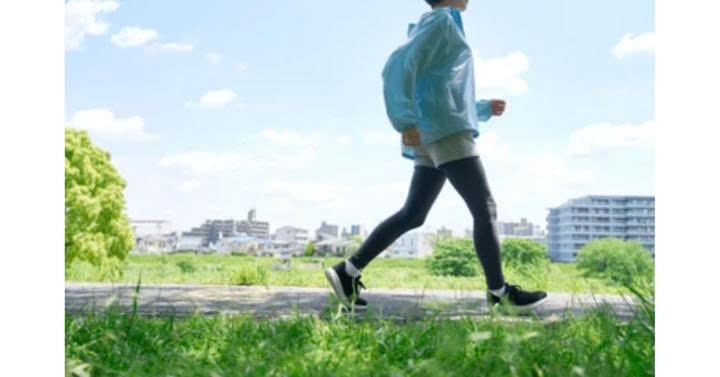 Duy trì vận động nhẹ nhàng vào buổi sáng giúp cơ thể linh hoạt hơn (Ảnh: Shutterstock)