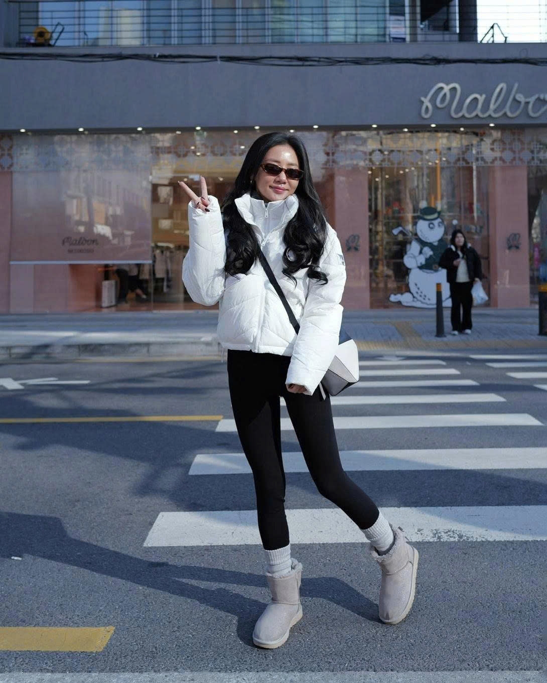 Văn Mai Hương diện trang phục ấm áp vi vu Hàn Quốc ngày đầu xuân.