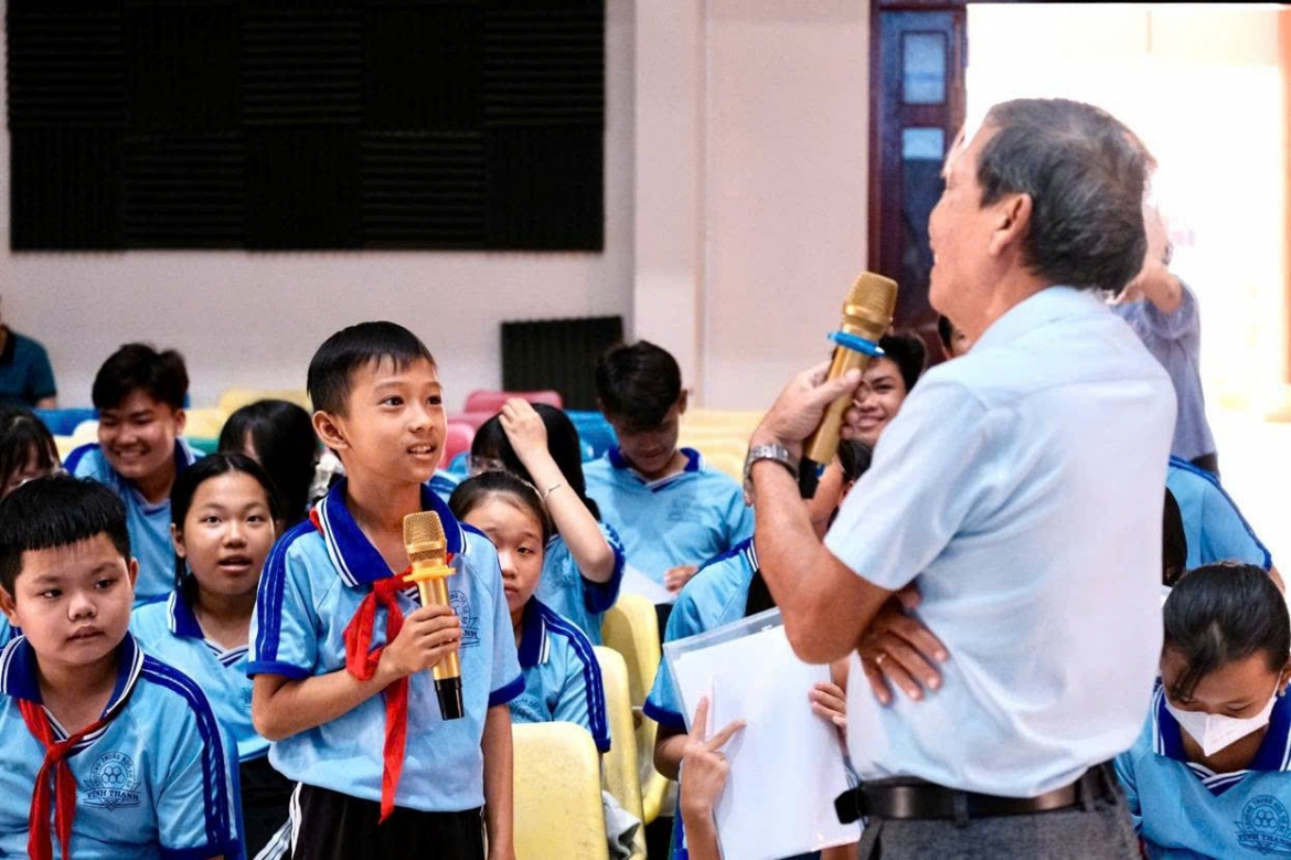 Các Công ty Điện lực trực thuộc EVNSPC đẩy mạnh tuyên truyền tiết kiệm điện trong các trường học