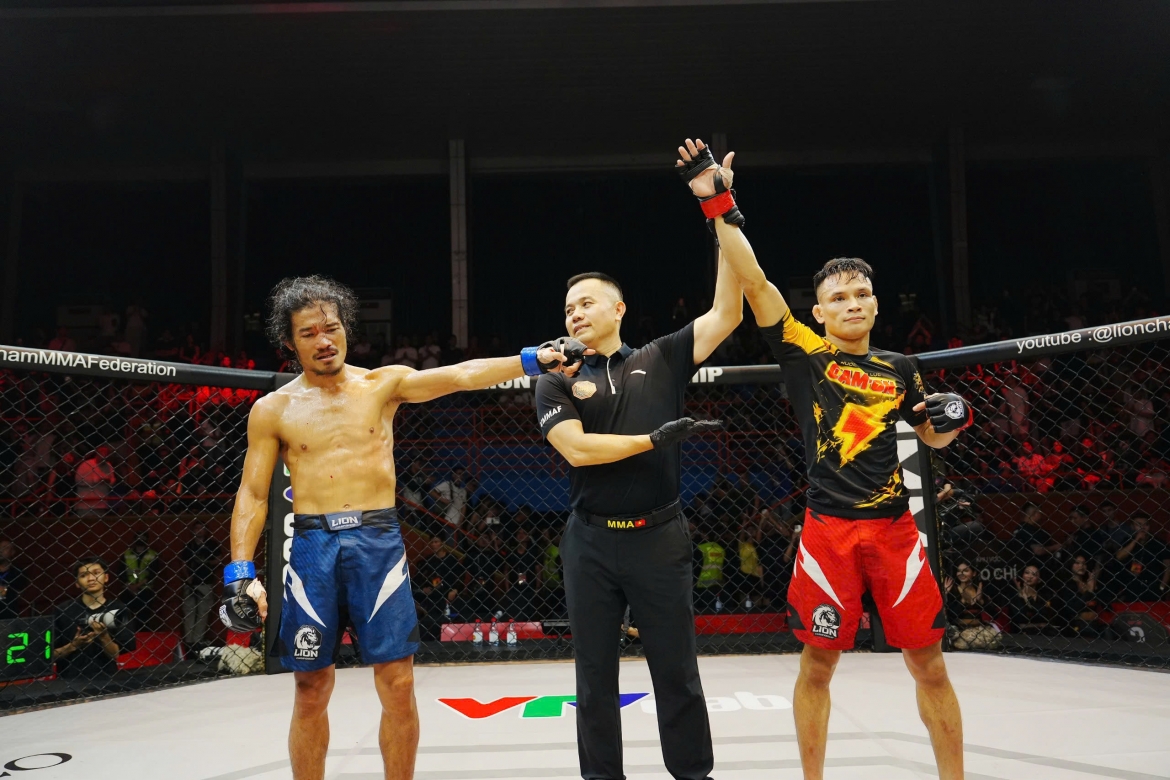 Trận thắng này giúp Lê Văn Tuần bảo vệ thành công đai vô địch hạng 56kg nam của Lion Championship. 