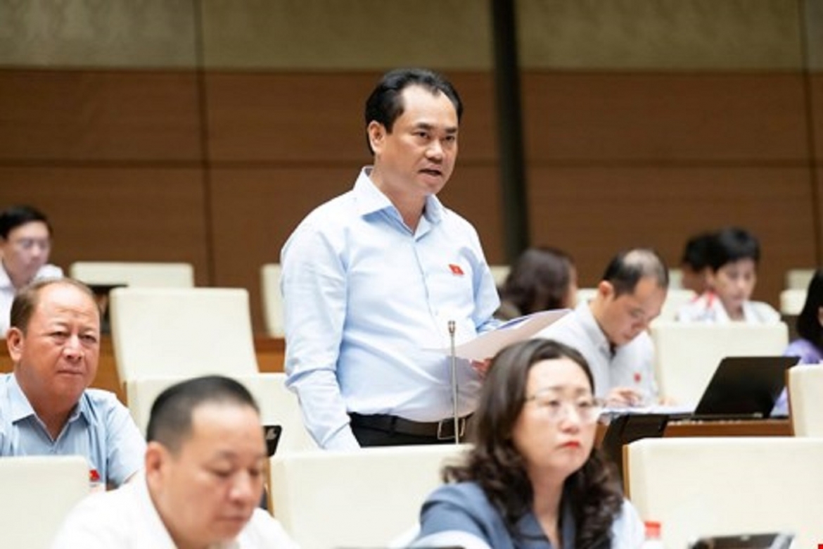 Bộ trưởng Bộ Nông nghiệp và Môi trường Trịnh Việt Hùng