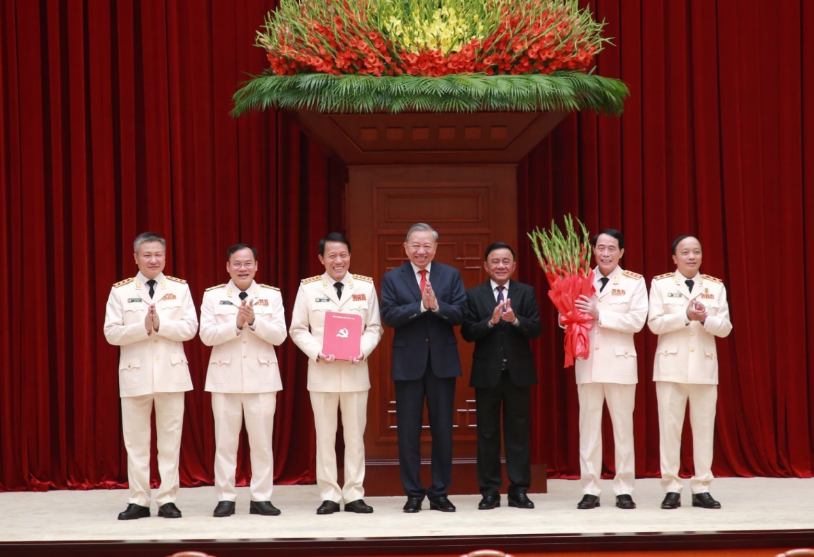 Bộ Chính trị chỉ định nhân sự tham gia Ban Chấp hành, Ban Thường vụ, Bí thư, Phó Bí thư Đảng ủy Công an Trung ương nhiệm kỳ 2025-2030