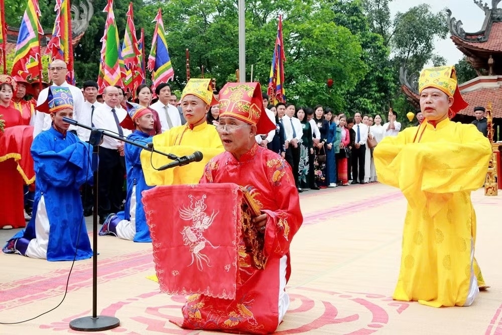 Nghi thức tế lễ trang trọng tại Lễ giỗ Đức Quốc Tổ Lạc Long Quân. (Ảnh: Nhân Dân)