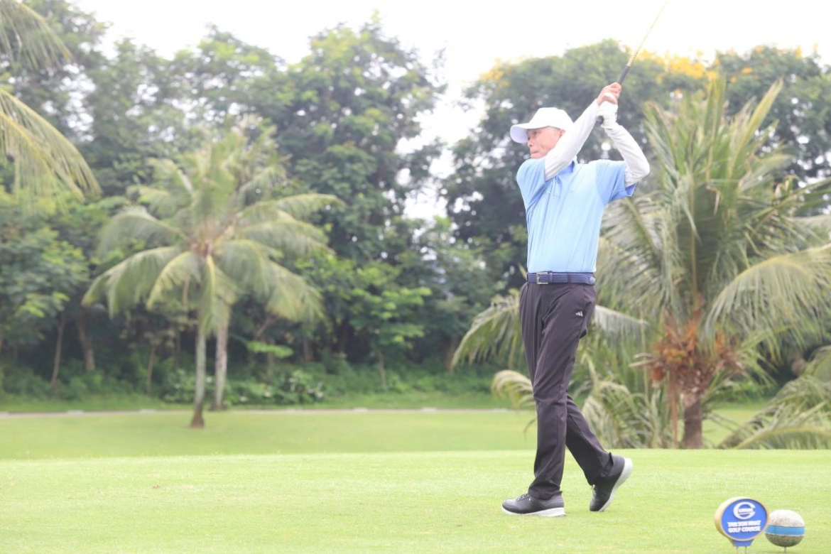 Golfer thi đấu trong khuôn khổ giải