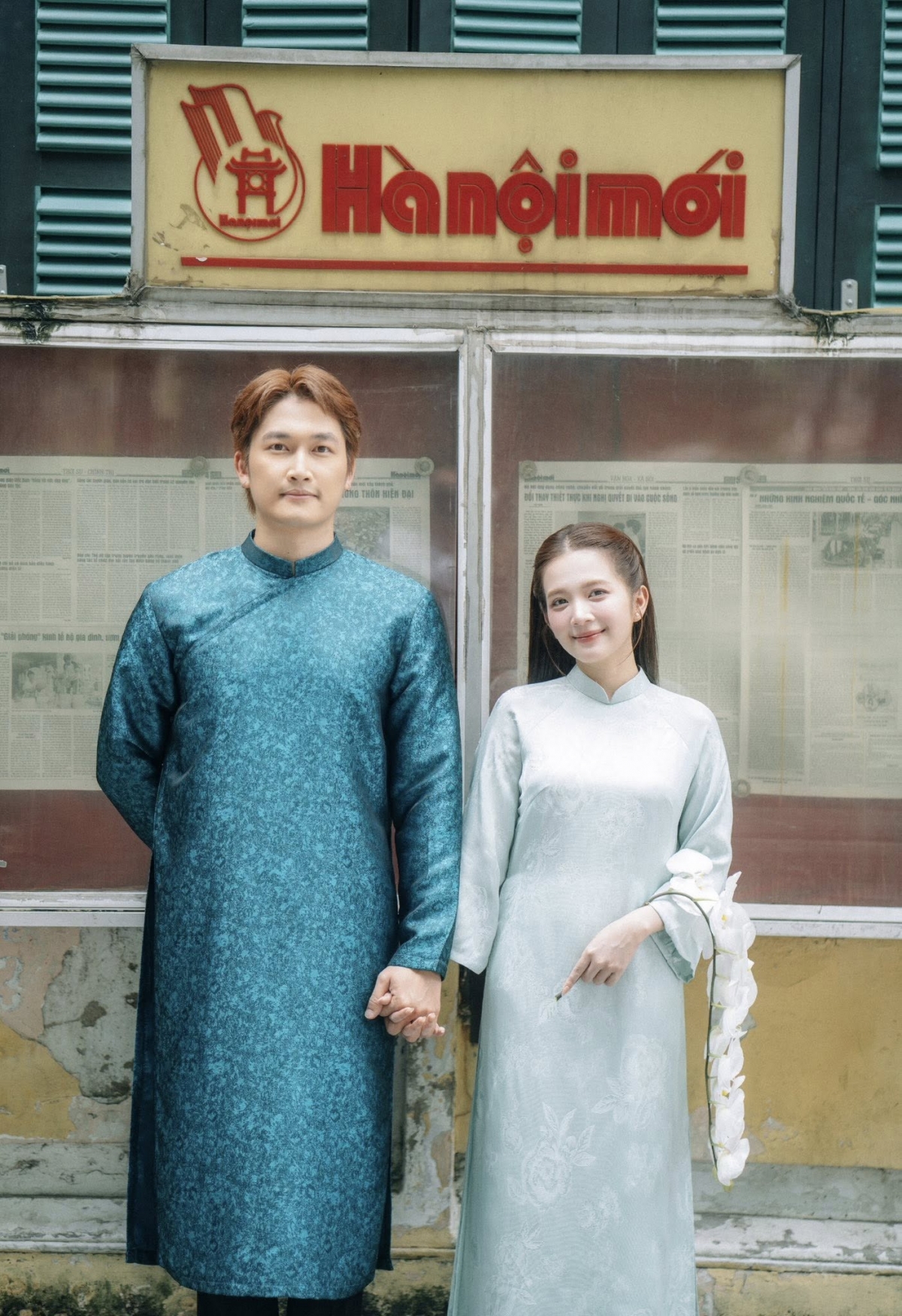 Sau khi về chung một nhà, hai vợ chồng chuẩn bị chuyển về sống trong một căn biệt thự ở Hà Nội. Đình Tú cho biết căn biệt thự là kết quả của quá trình phấn đấu và tích cóp lâu dài cùng bà xã Ngọc Huyền. Hiện tại, cặp đôi đang trong quá trình sửa tổ ấm nên tạm thời ở cùng bố mẹ vợ. Ngọc Huyền chia sẻ Đình Tú rất vui từ khi ở cùng bố mẹ. Anh đặc biệt thích những bữa cơm gia đình vì trước đây anh ở một mình nên không có nhiều không khí gia đình.